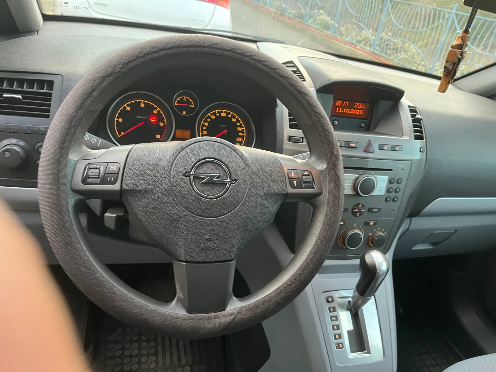 Opel Zafira, снимка 11 - Автомобили и джипове - 56449488