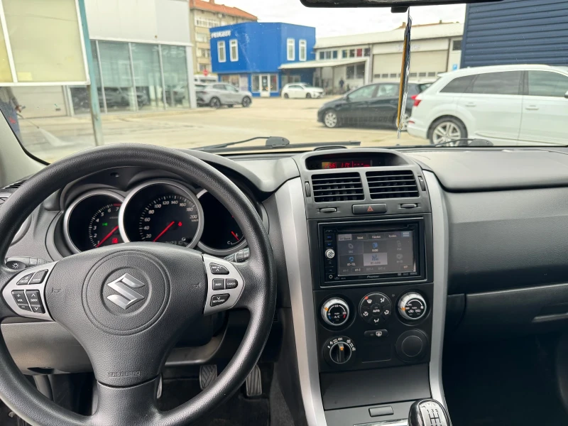 Suzuki Grand vitara 2.0 Бензин, снимка 8 - Автомобили и джипове - 52279125