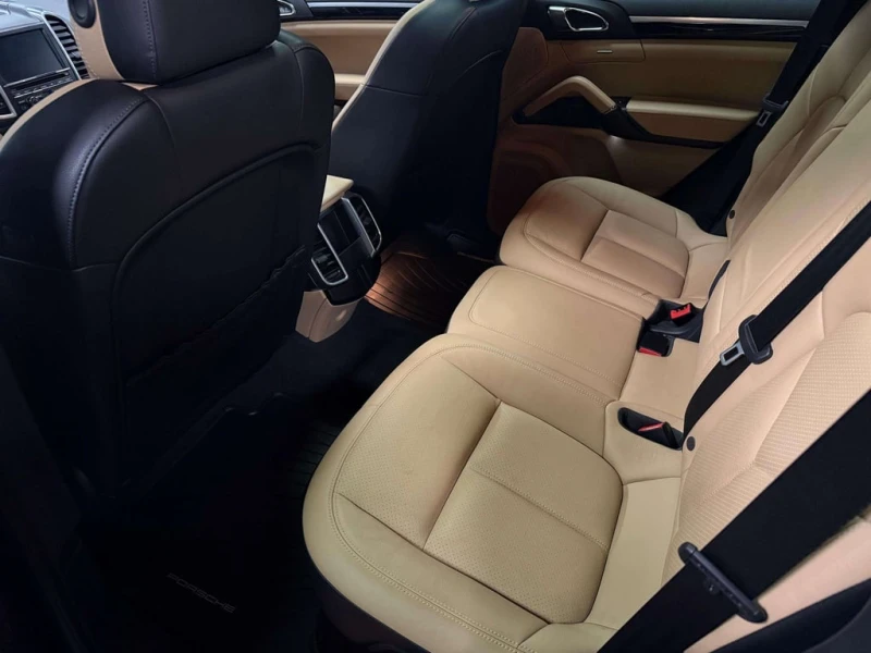 Porsche Cayenne * CARFAX * ЦЕНА ДО БГ, снимка 8 - Автомобили и джипове - 53189817