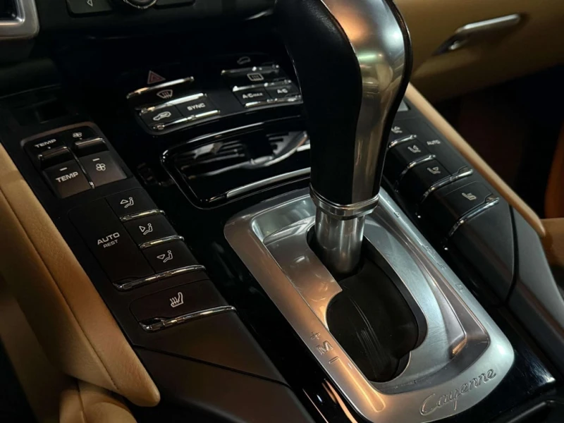 Porsche Cayenne * CARFAX * ЦЕНА ДО БГ, снимка 11 - Автомобили и джипове - 53189817