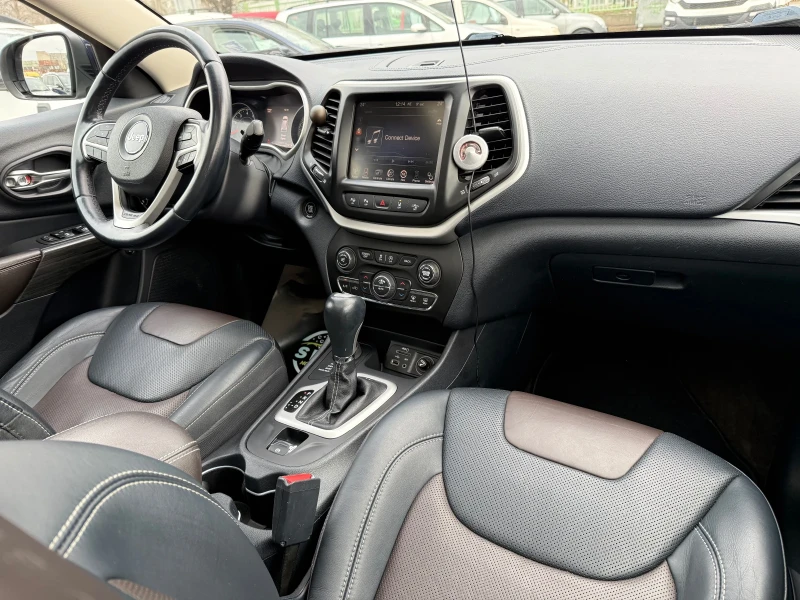 Jeep Cherokee 4x4* ГАЗ* Подгрев* Обдухв* КАМЕРА* DISTR* ПАНО* FU, снимка 14 - Автомобили и джипове - 53427288