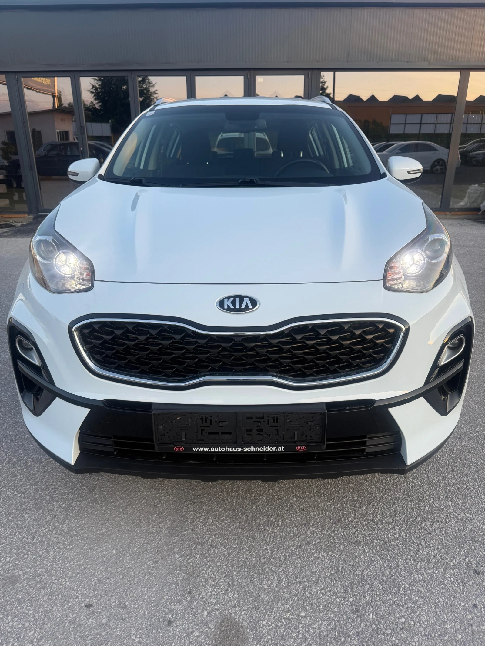 Kia Sportage 1.6 GDI Silber/51080км - изображение 8