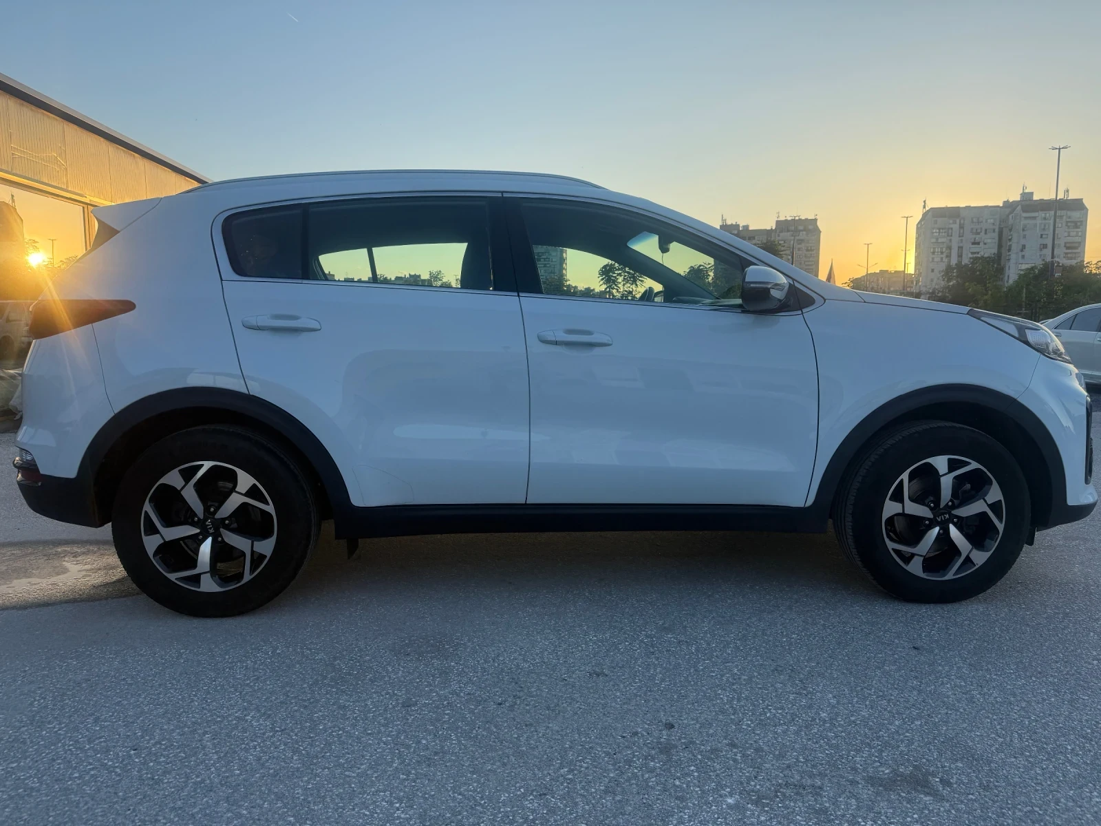 Kia Sportage 1.6 GDI Silber/51080км - изображение 6