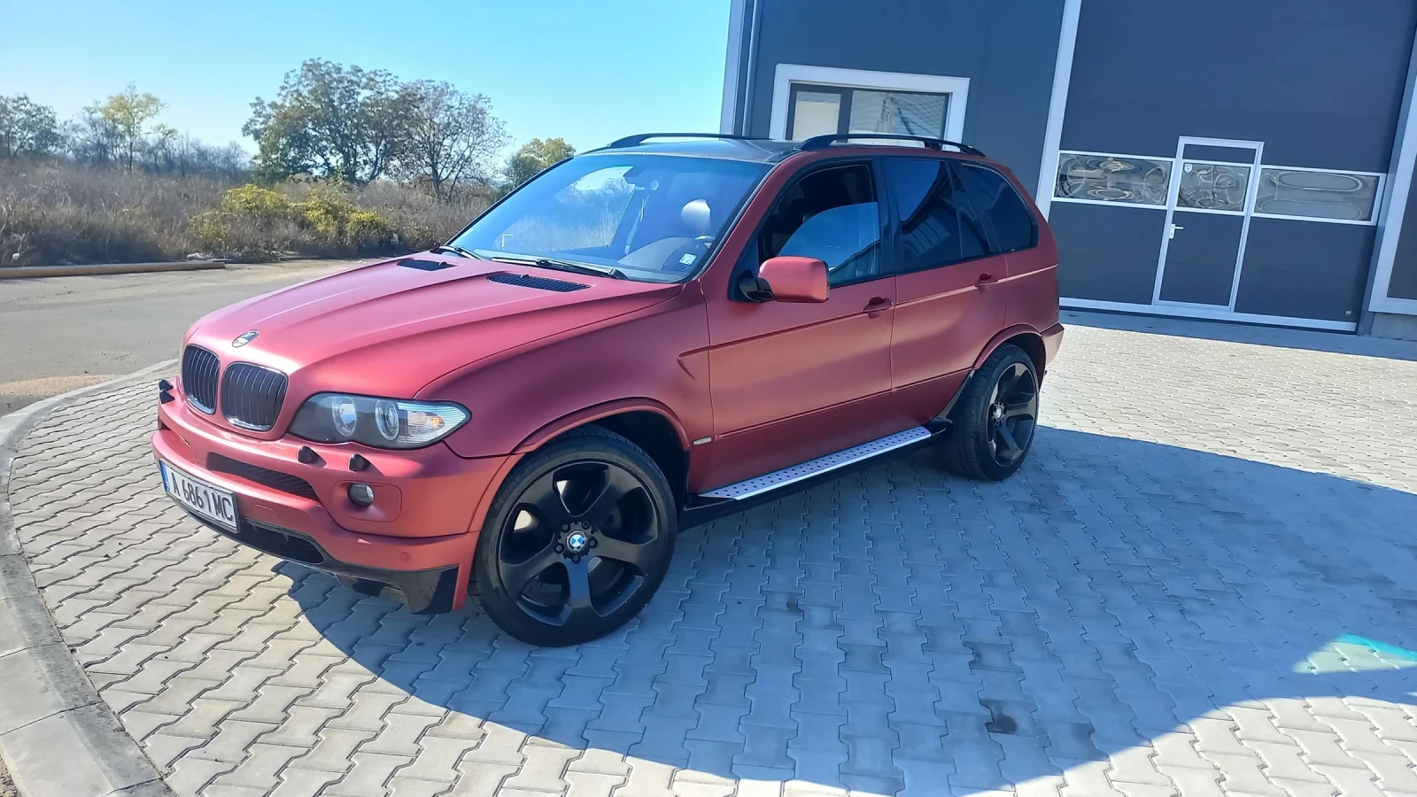 BMW X5 4.8is - изображение 4