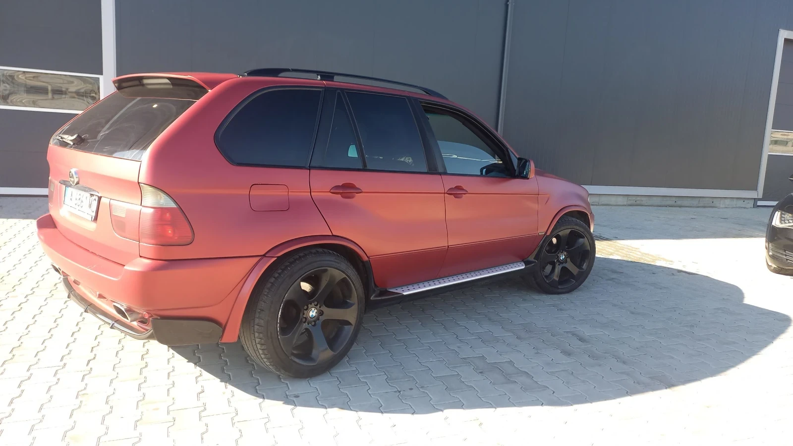 BMW X5 4.8is - изображение 8