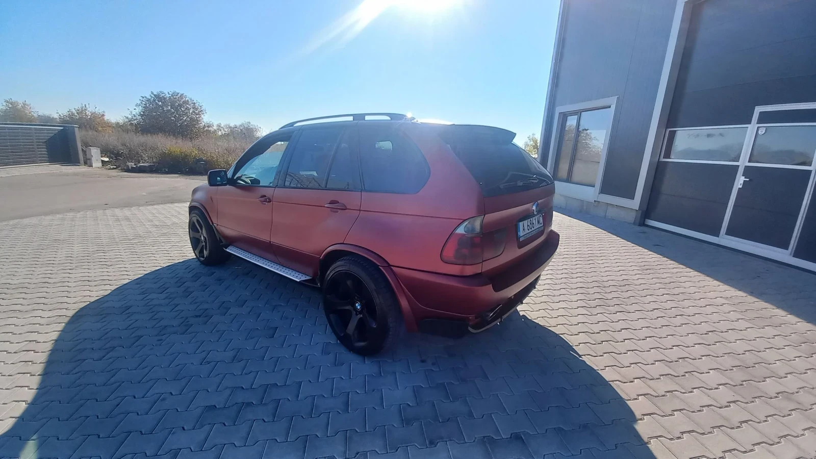 BMW X5 4.8is - изображение 10