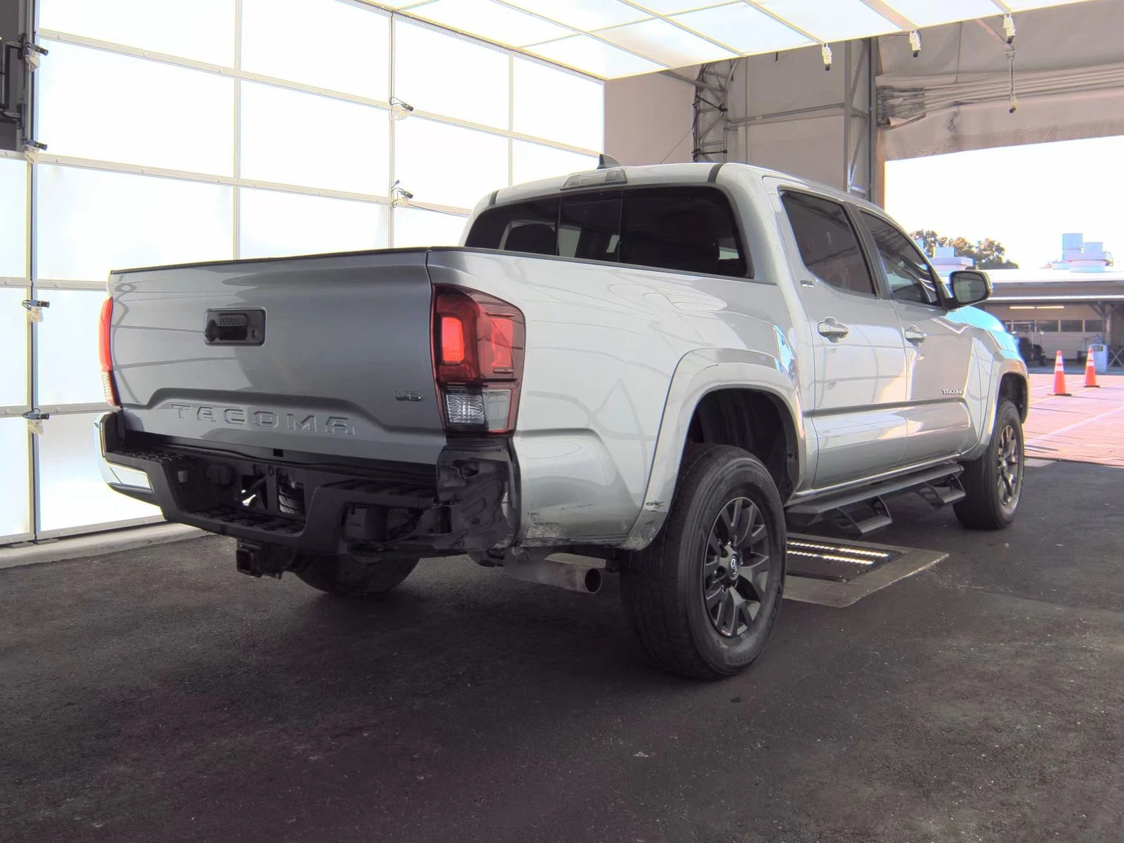 Toyota Tacoma SR5* Crew Cab* Medium Bed*  - изображение 4