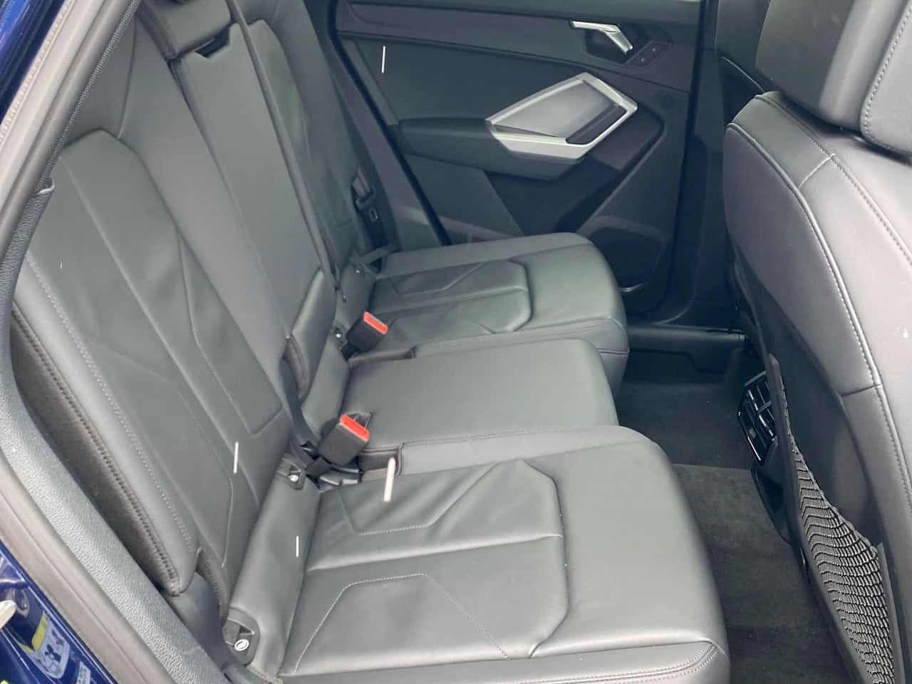 Audi Q3 * 45 TFSI quattro * CARFAX * ���� �� �� | Mobile.bg � ����������� 13