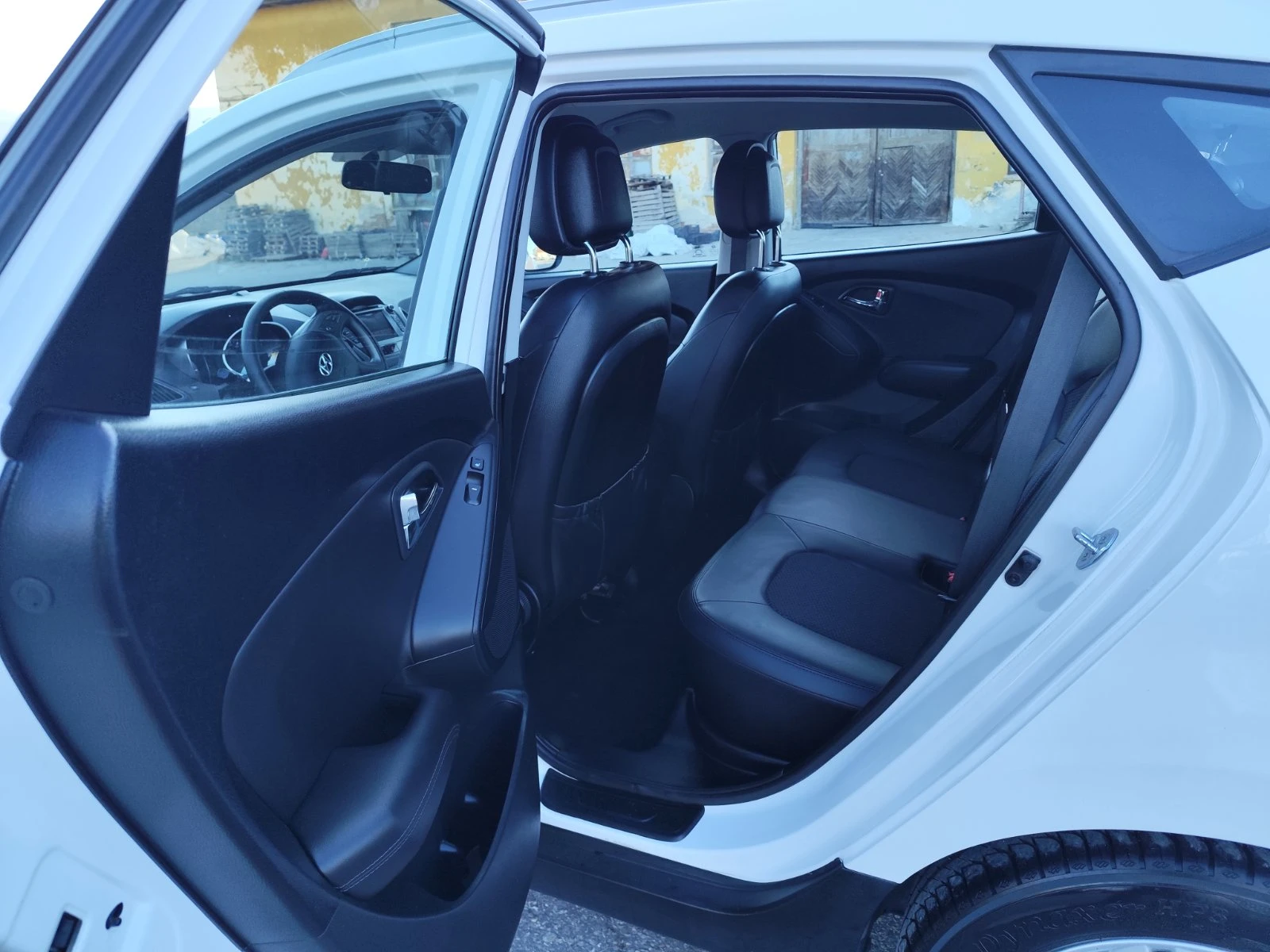 Hyundai IX35 2.0 Comfort AWD, снимка 8 - Автомобили и джипове - 53785591