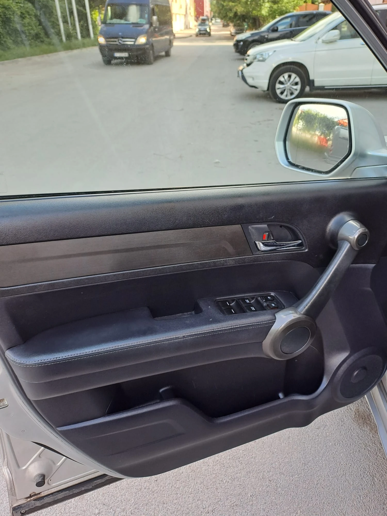 Honda Cr-v Италия, снимка 10 - Автомобили и джипове - 54564409