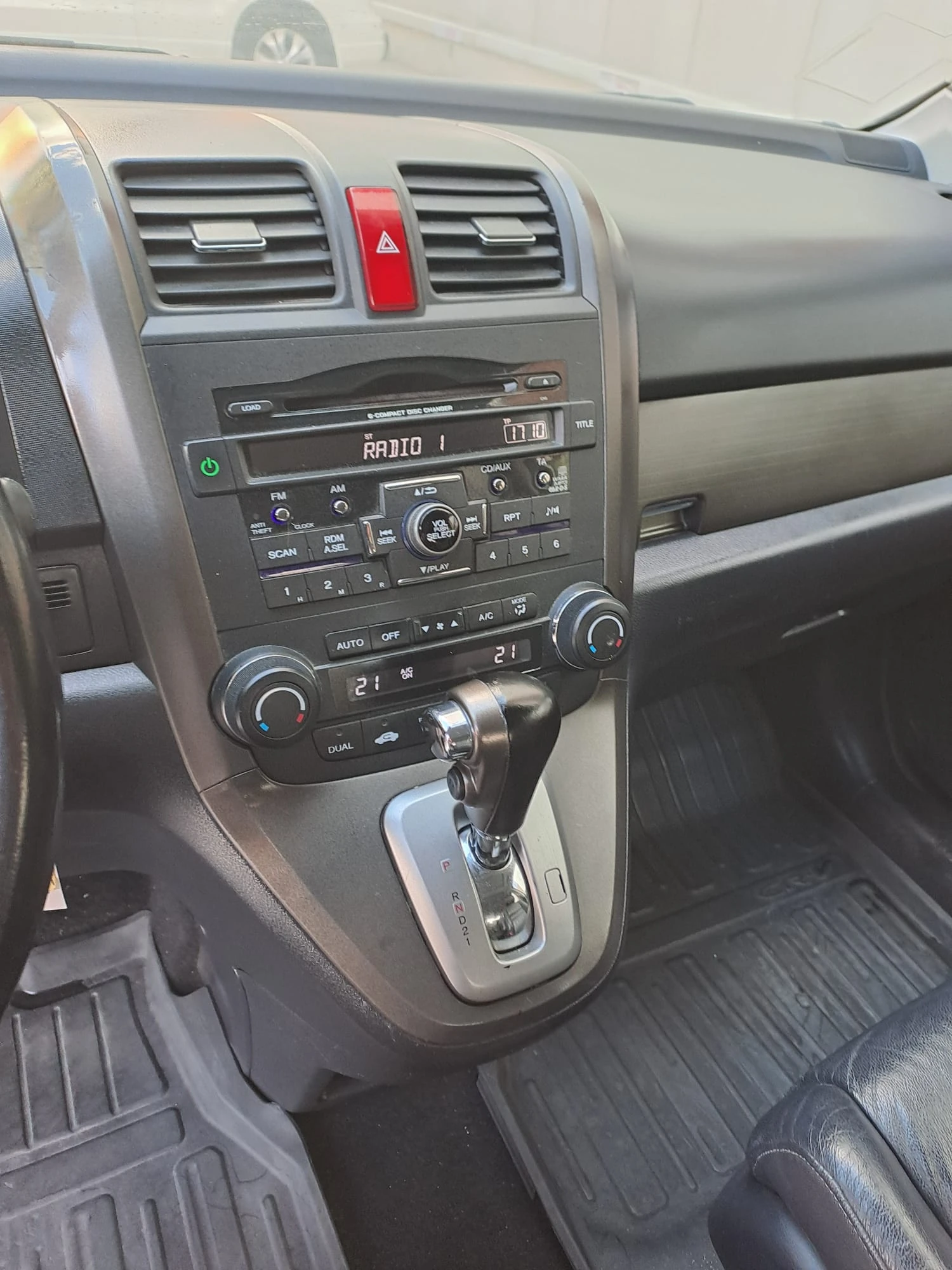 Honda Cr-v Италия, снимка 12 - Автомобили и джипове - 54564409