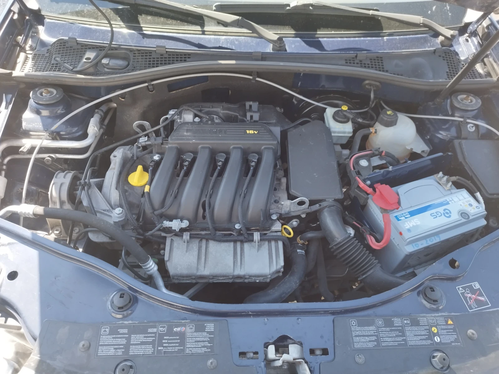 Dacia Duster 1.6 бензин, снимка 13 - Автомобили и джипове - 54594352