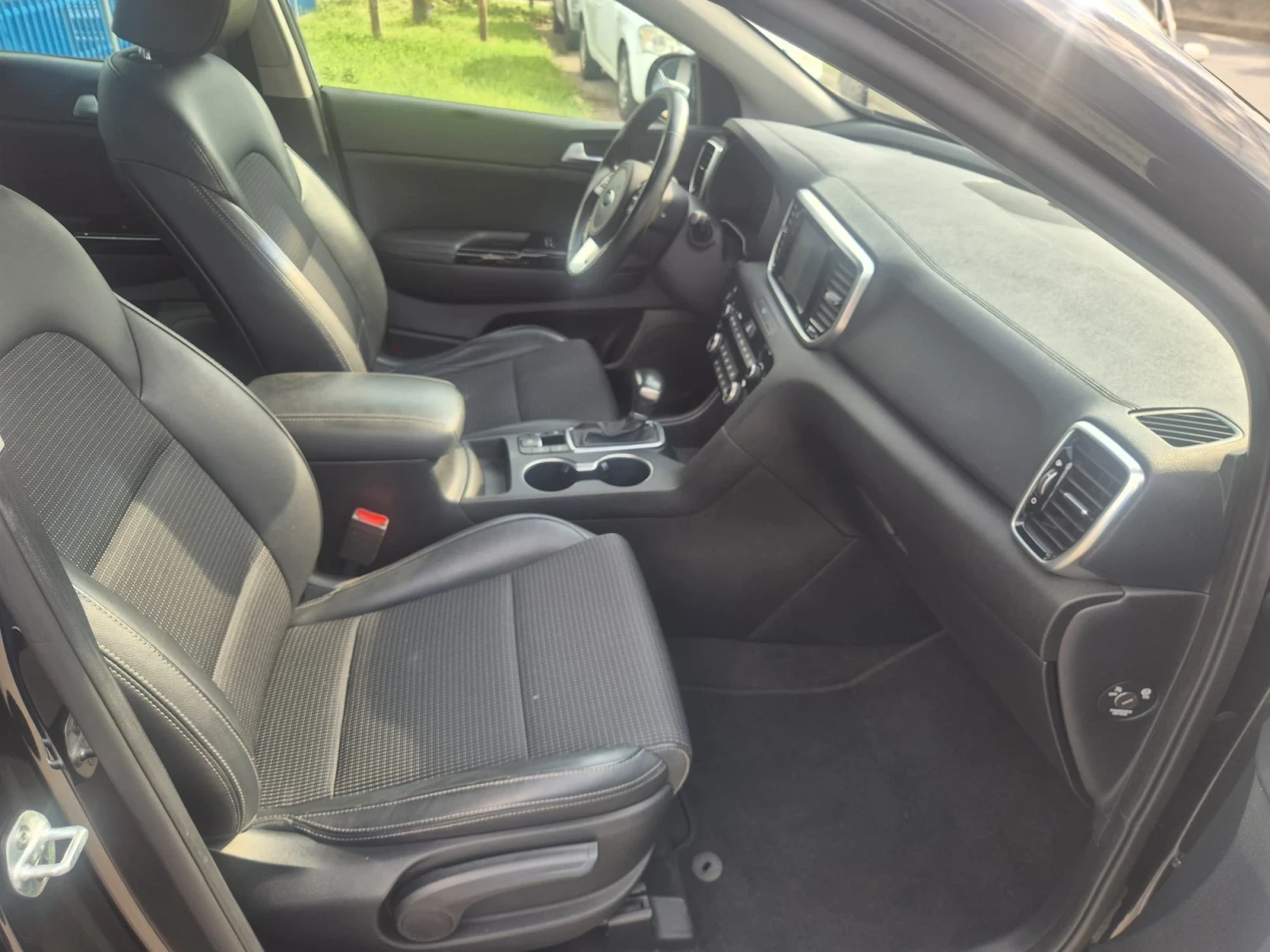 Kia Sportage FACElift, снимка 14 - Автомобили и джипове - 54822360