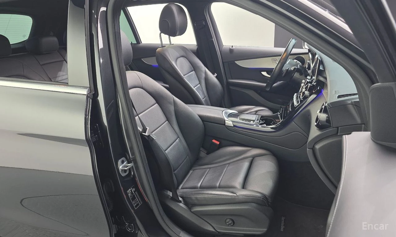 Mercedes-Benz GLC 300 ДИСТРОНИК* 360КАМЕРА* ХЕДЪП* LANE* ASSIST* , снимка 14 - Автомобили и джипове - 55342975