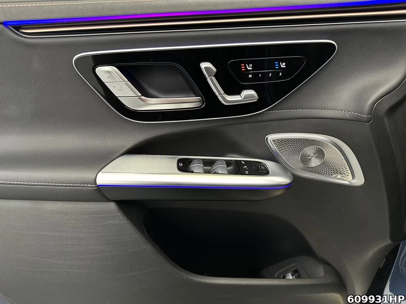 Mercedes-Benz EQE 500 4M AMG Premium+ HyperScreen AIR Massage PANO, снимка 10 - Автомобили и джипове - 55463989