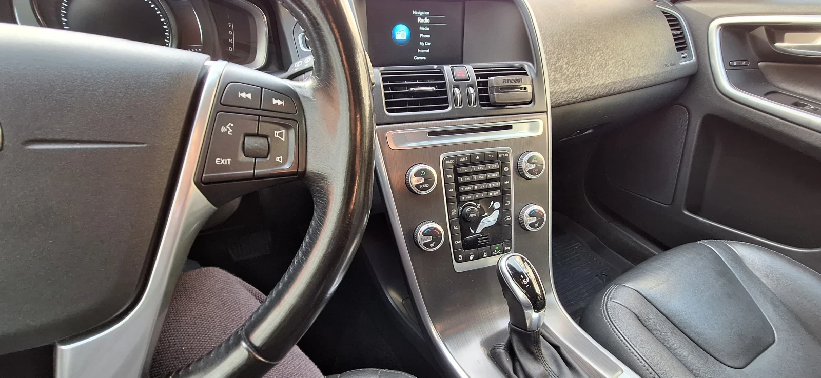 Volvo XC60 Volvo xc60  T5 , снимка 5 - Автомобили и джипове - 55475658