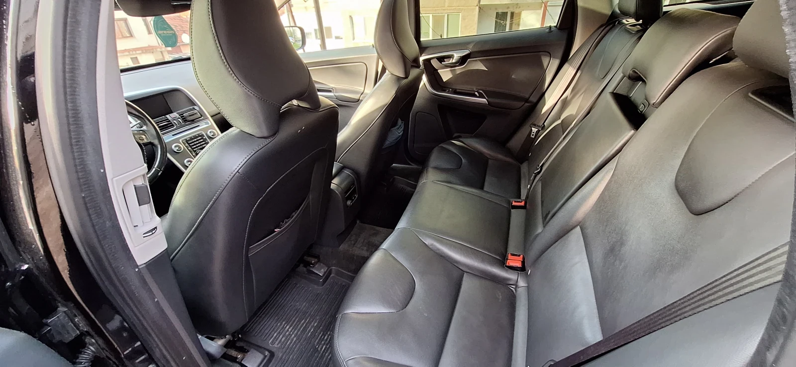 Volvo XC60 Volvo xc60  T5 , снимка 8 - Автомобили и джипове - 55475658