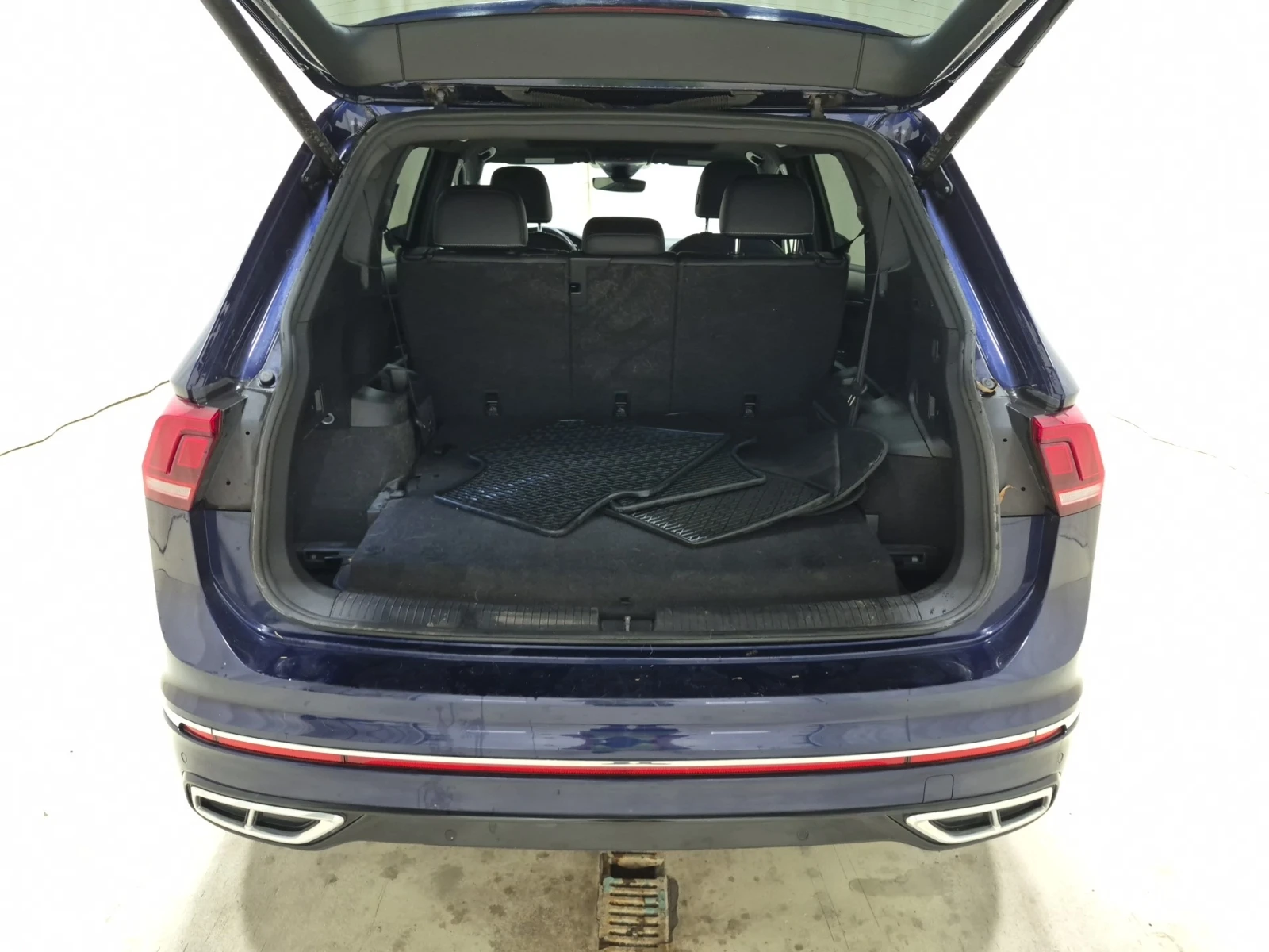 VW Tiguan HIGHLINE R-LINE, CARFAX, АВТОКРЕДИТ, снимка 14 - Автомобили и джипове - 56087169