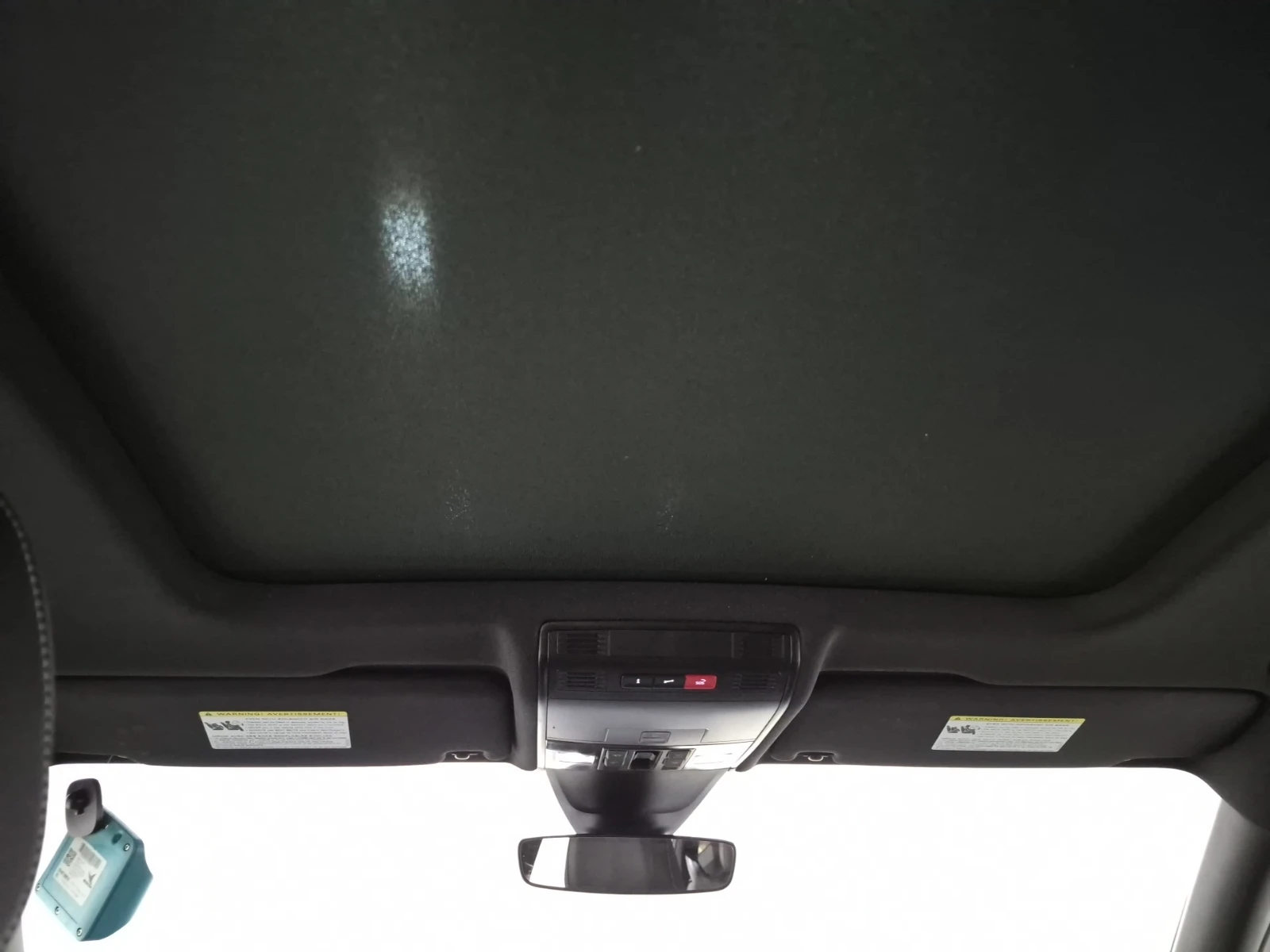 VW Tiguan HIGHLINE R-LINE, CARFAX, АВТОКРЕДИТ, снимка 13 - Автомобили и джипове - 56087169