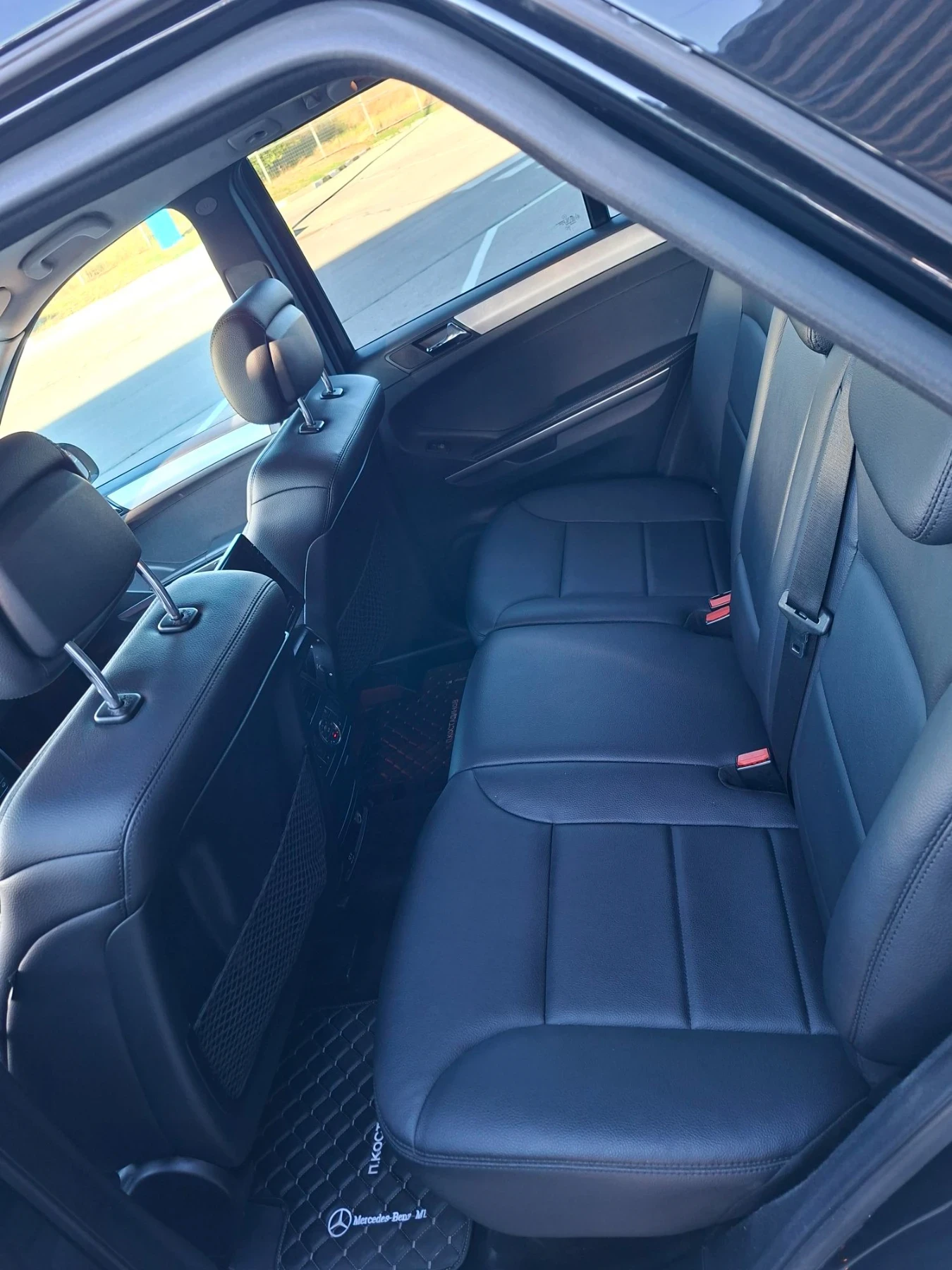Mercedes-Benz ML 320, снимка 7 - Автомобили и джипове - 56161438