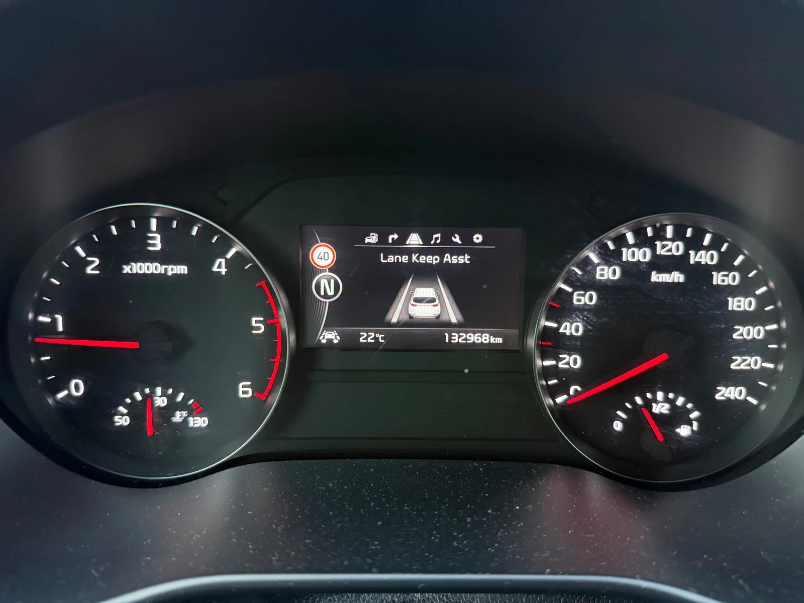 Kia Sportage 2.0 CRDI AWD, снимка 10 - Автомобили и джипове - 56258950