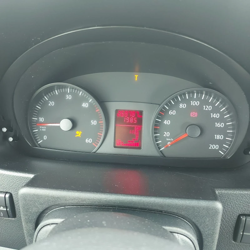 VW Crafter Ориг.КМ и БОЯ, снимка 11 - Бусове и автобуси - 52229548