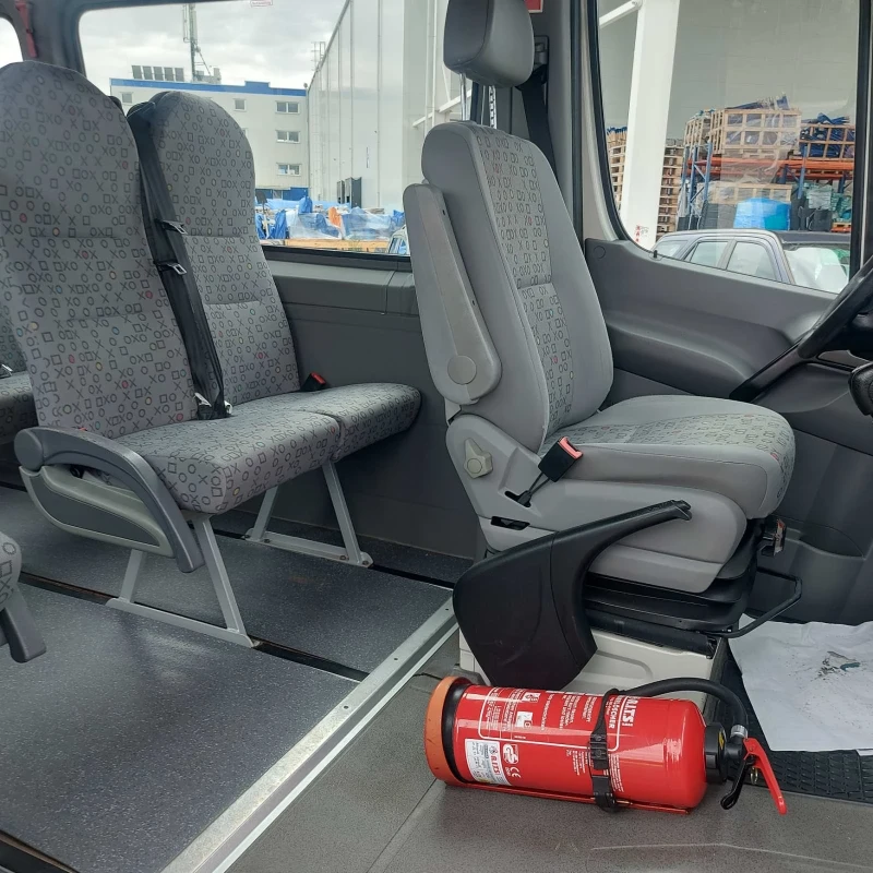 VW Crafter Ориг.КМ и БОЯ, снимка 6 - Бусове и автобуси - 52229548