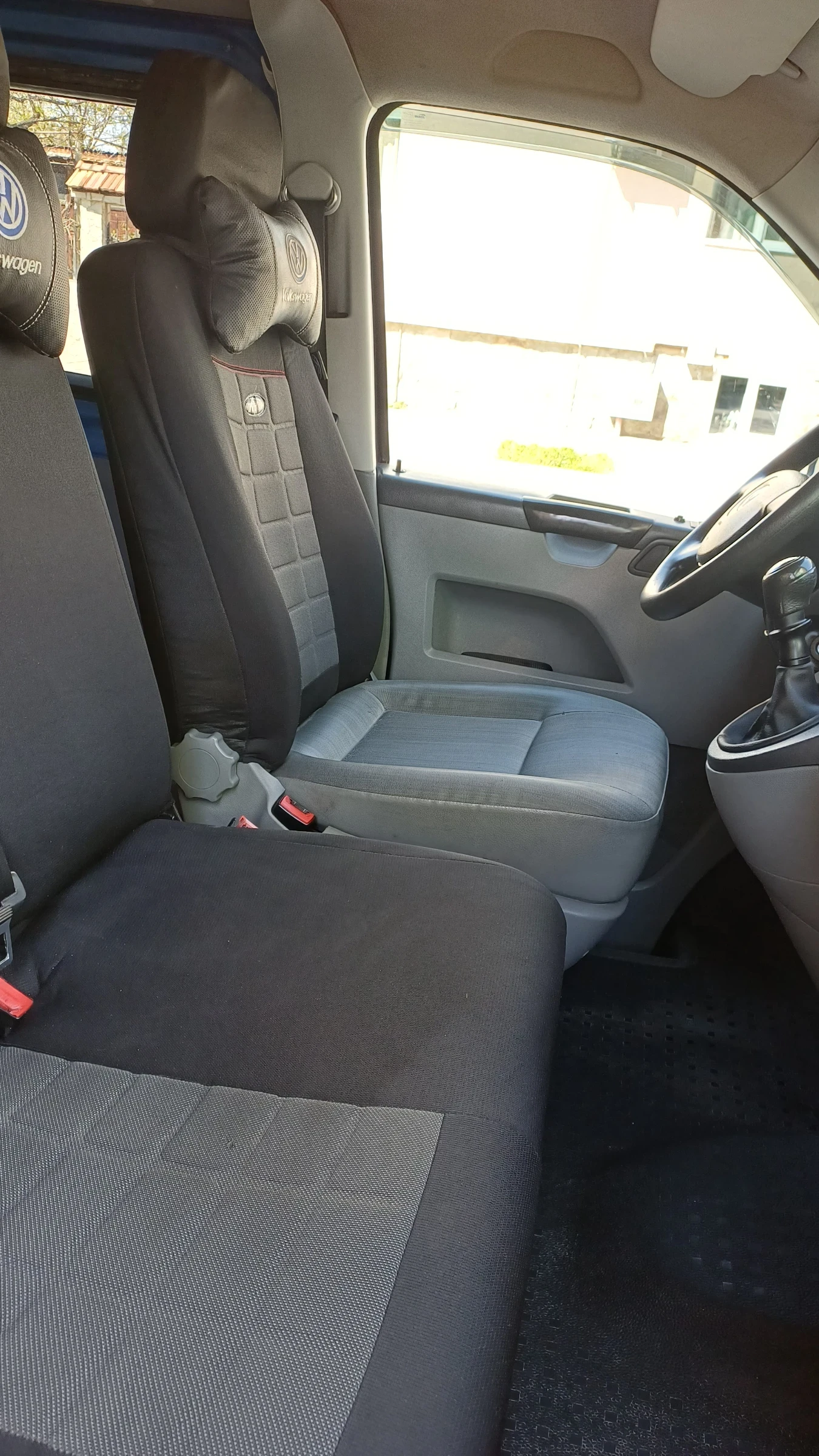 VW T5 1.9 TDI, снимка 16 - Бусове и автобуси - 54159123