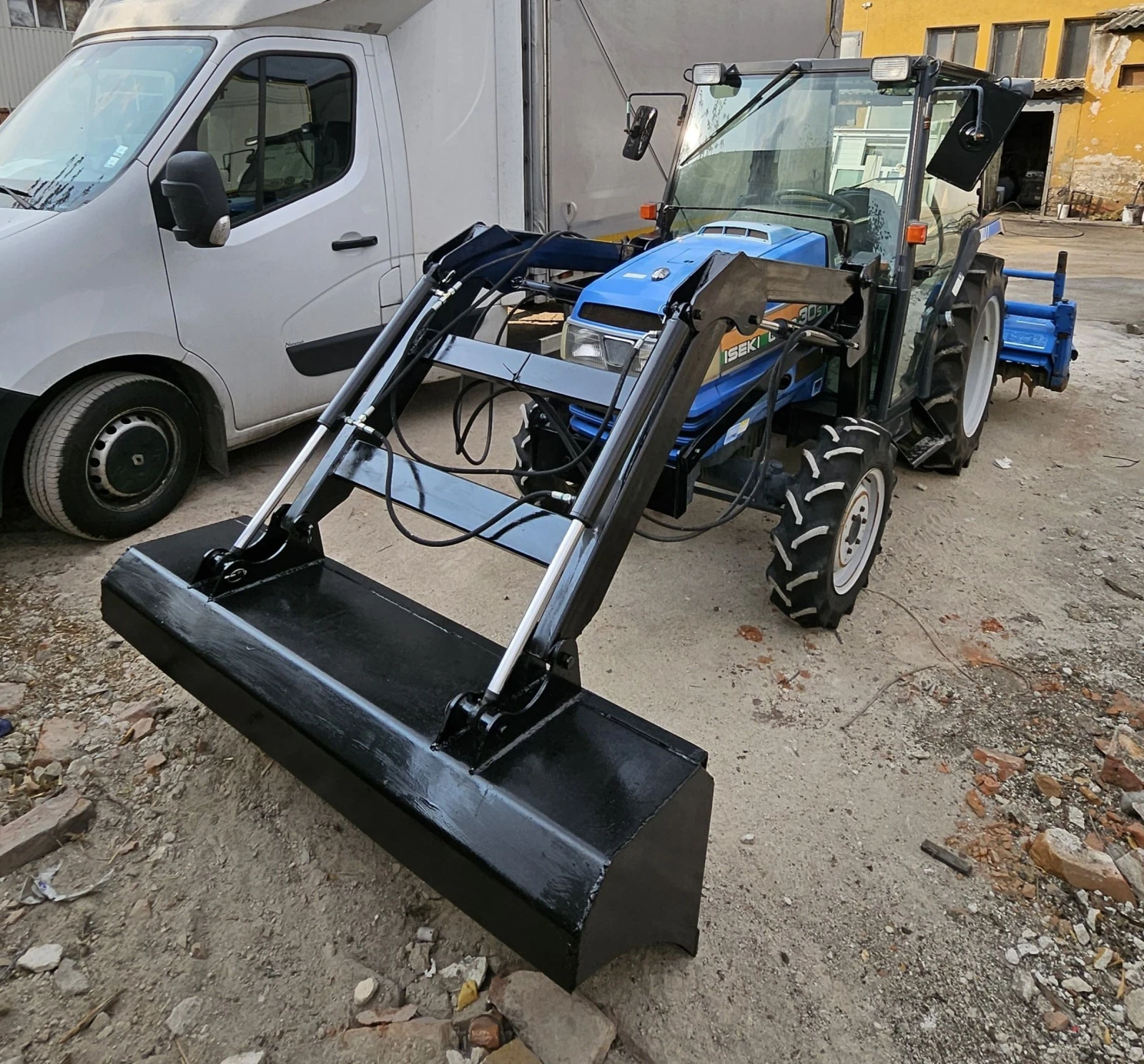  ISEKI | Mobile.bg   1