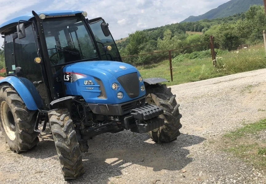 Трактор LS Ultra 55, снимка 4 - Селскостопанска техника - 54979220