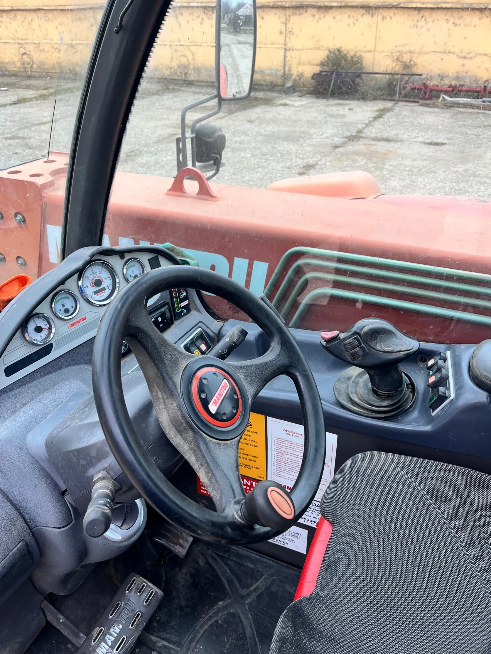 Телескопичен товарач Manitou MLT 634 120 LSU, снимка 5 - Селскостопанска техника - 56126673