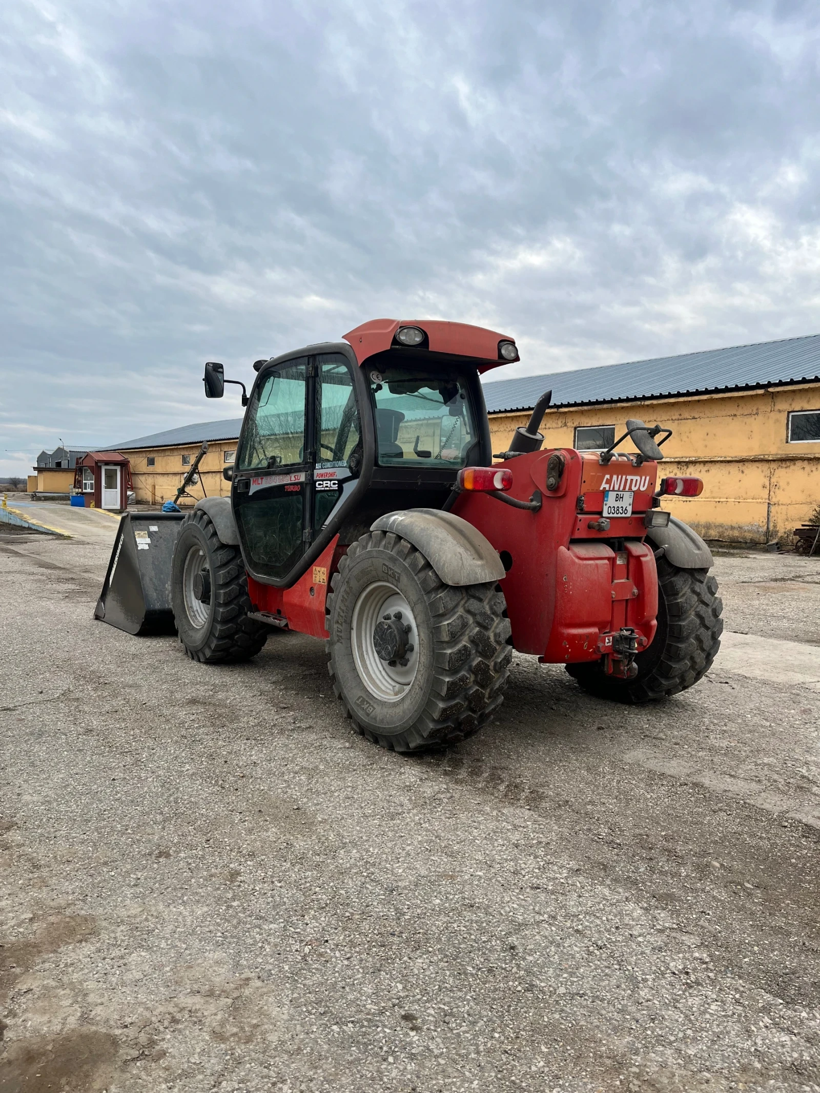 Телескопичен товарач Manitou MLT 634 120 LSU, снимка 4 - Селскостопанска техника - 56126673