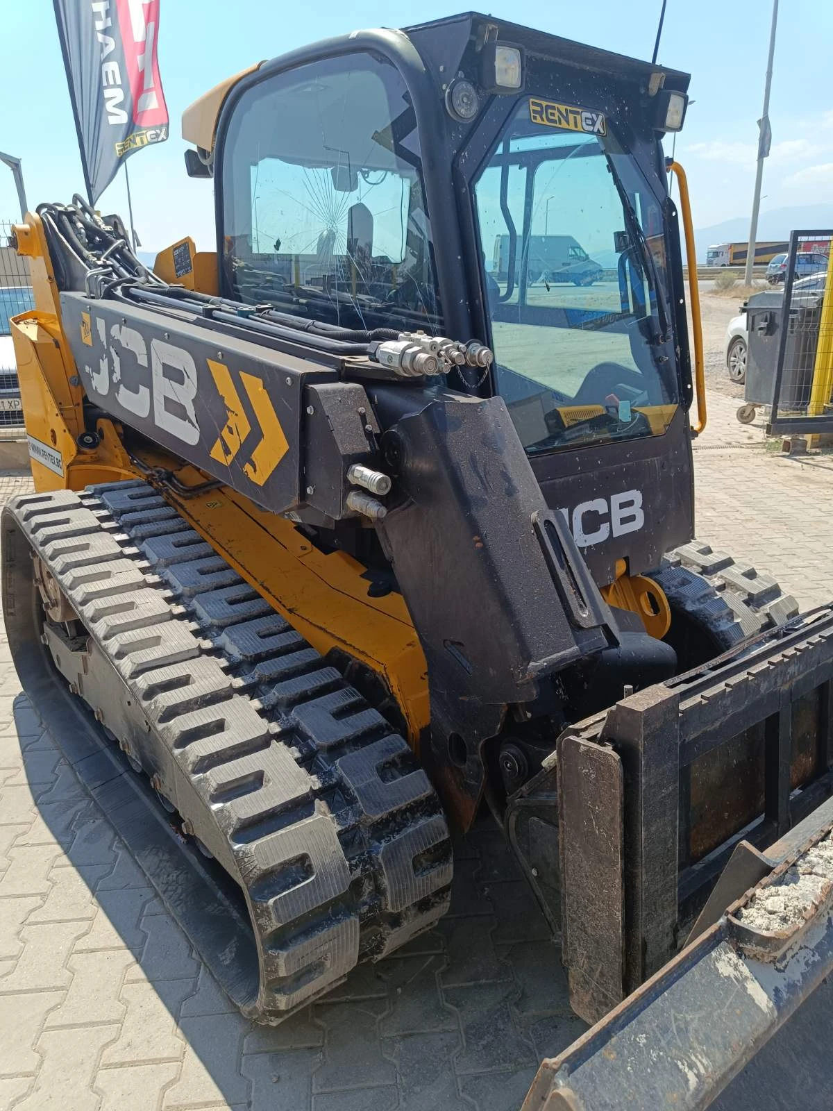 Мини челни товарачи JCB 3TS-8T, снимка 4 - Индустриална техника - 55845125