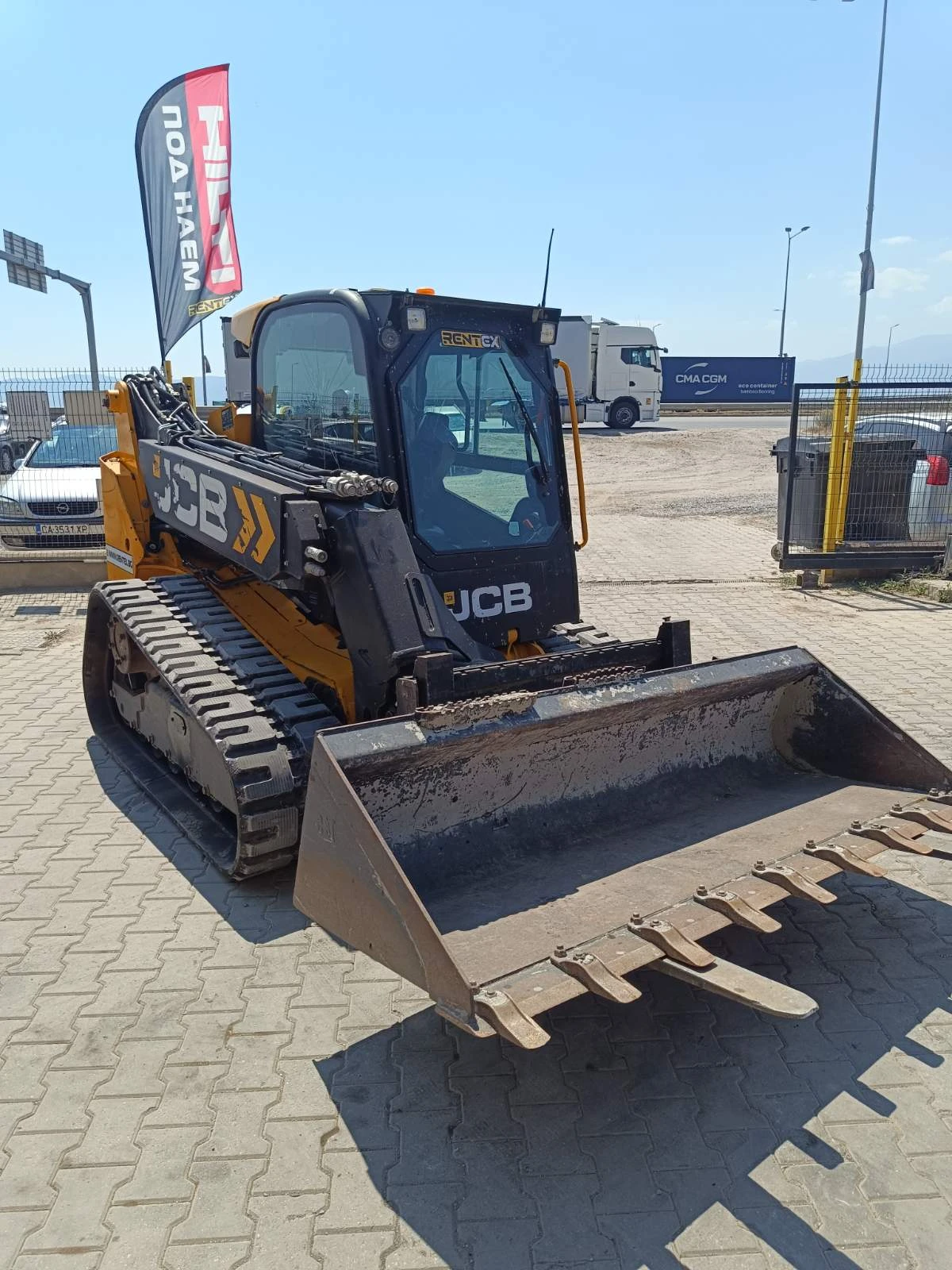 Мини челни товарачи JCB 3TS-8T, снимка 3 - Индустриална техника - 55845125