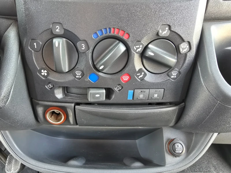 Кемпер Chausson 2.8, снимка 11 - Каравани и кемпери - 51008357