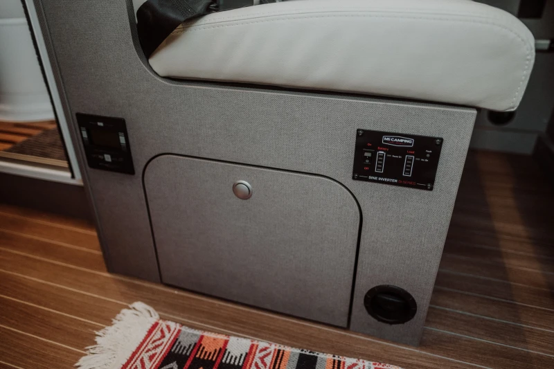 Кемпер Ford Transit 4х4 Etrusco CV 600 DF, снимка 9 - Каравани и кемпери - 51359138