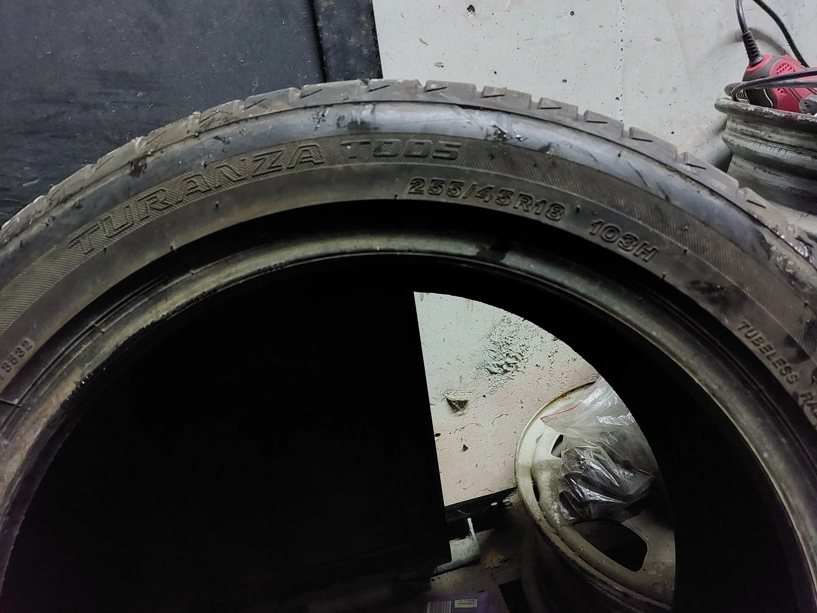 ���� 235/45R18 | Mobile.bg � ����������� 5