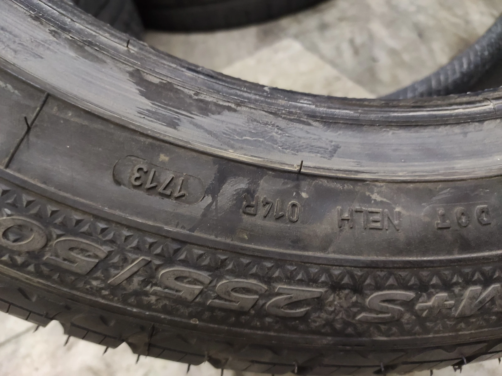 Гуми Зимни 255/50R19, снимка 7 - Гуми и джанти - 54634624