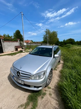 Mercedes-Benz 220 2.2, снимка 2
