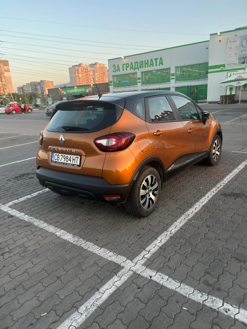 Renault Captur, снимка 3 - Автомобили и джипове - 46541558