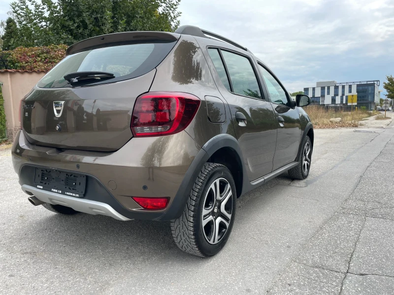 Dacia Sandero STEPWAY, снимка 4 - Автомобили и джипове - 47293854