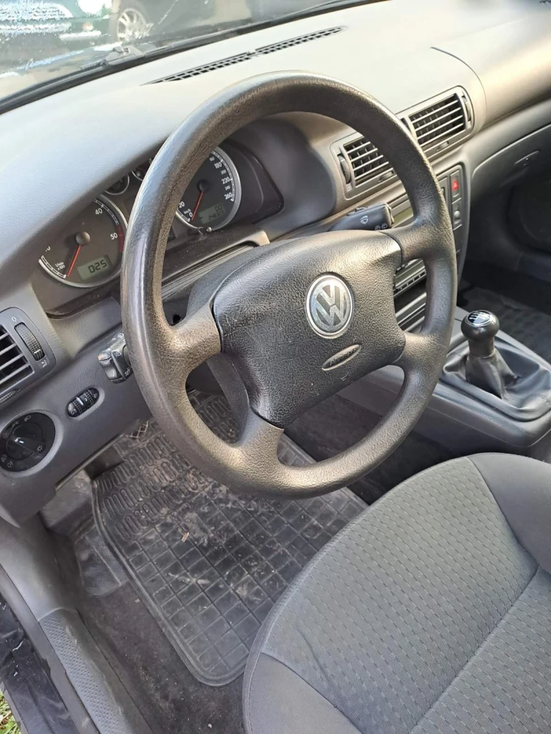 VW Passat 2.0 TDI, снимка 8 - Автомобили и джипове - 47900103