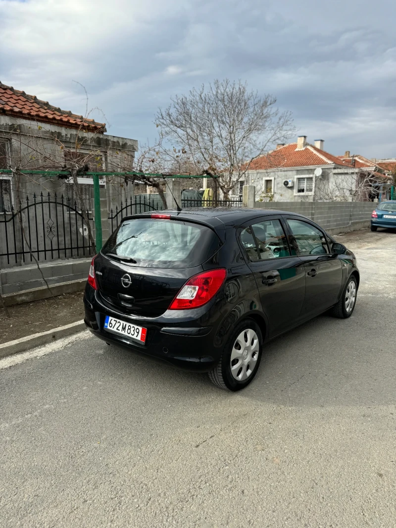 Opel Corsa, снимка 4 - Автомобили и джипове - 48126309