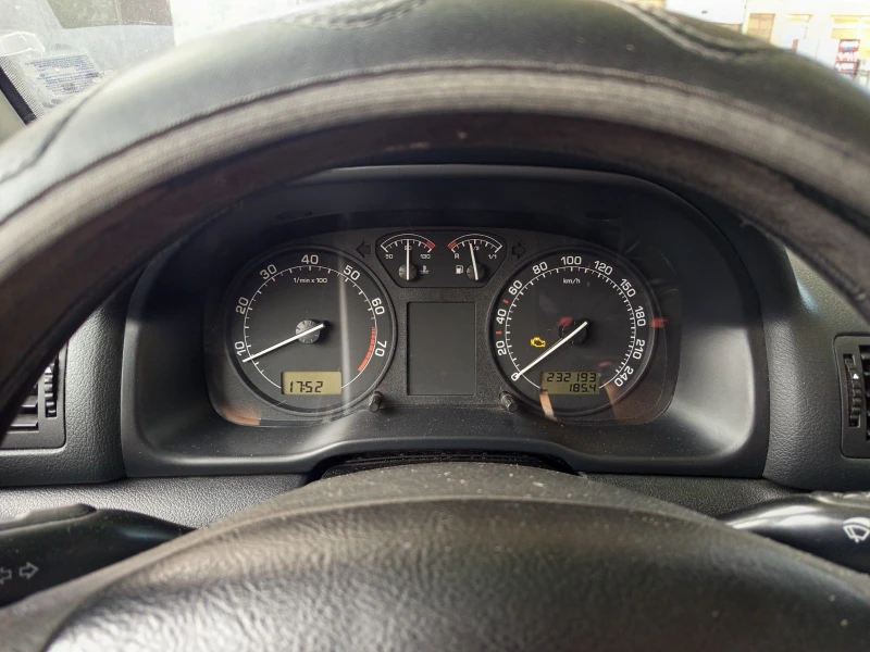 Skoda Octavia LPG, снимка 6 - Автомобили и джипове - 52735568