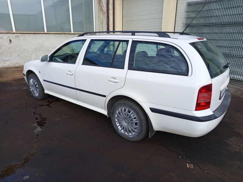 Skoda Octavia LPG, снимка 5 - Автомобили и джипове - 52735568