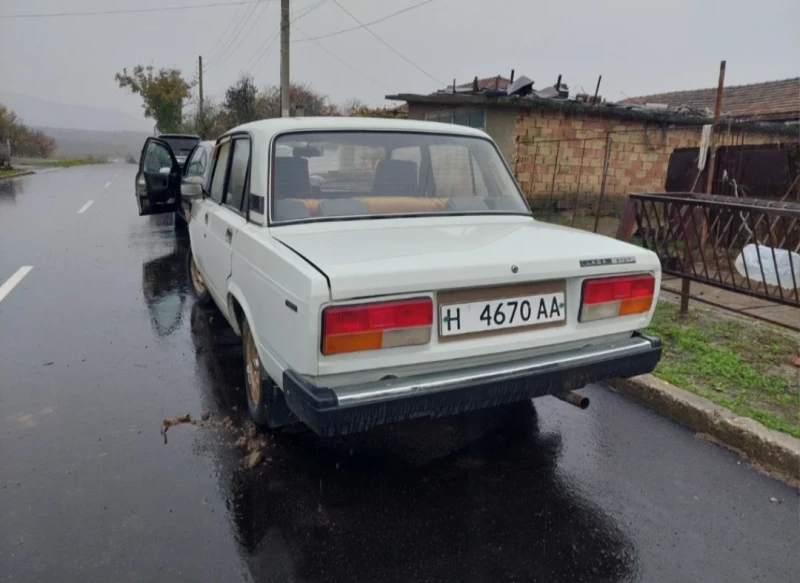 Lada 2107, снимка 2 - Автомобили и джипове - 52462315