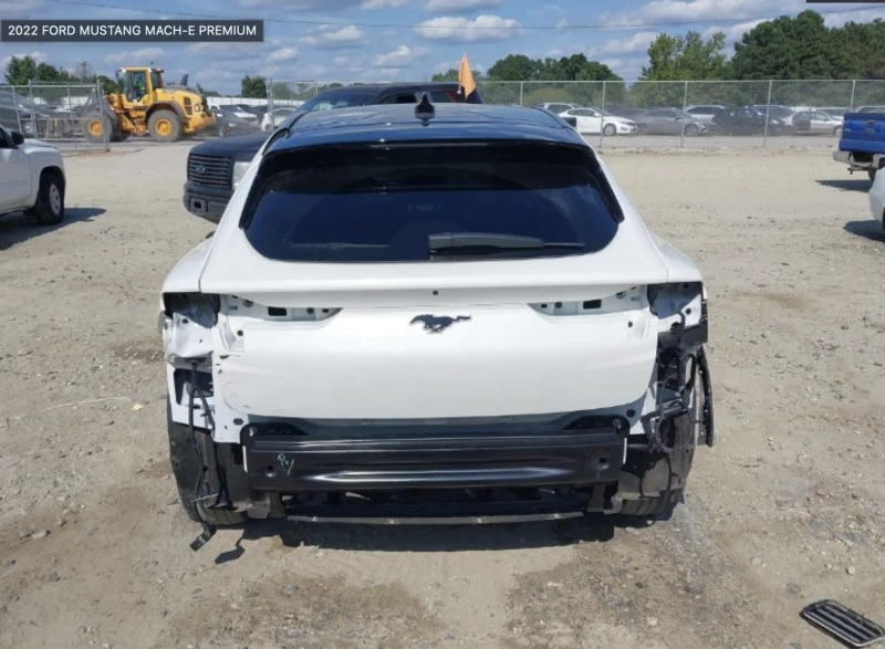 Ford Mustang Mach-E PREMIUM, снимка 3 - Автомобили и джипове - 52749629
