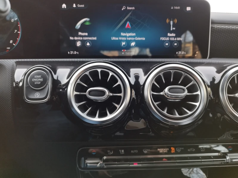 Mercedes-Benz CLA 200, снимка 7 - Автомобили и джипове - 52839116