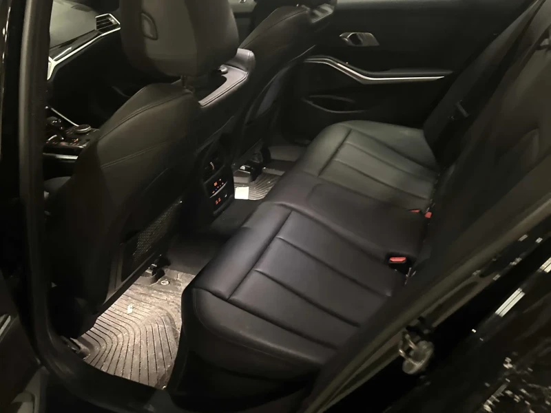 BMW 330 XDRIVE* ДИГИТАЛНО* ТАБЛО* 360КАМЕРА* LANE* ASSIST*, снимка 16 - Автомобили и джипове - 53054213