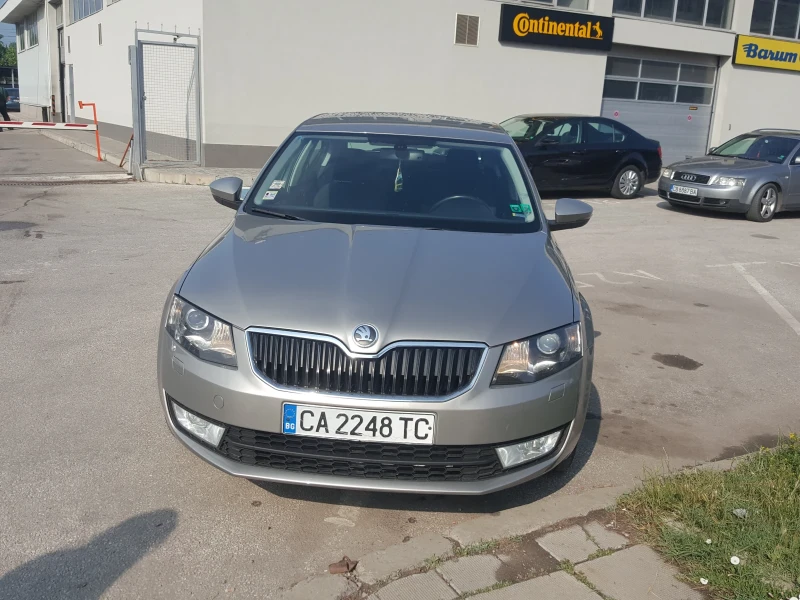 Skoda Octavia 1.4TSI, снимка 2 - Автомобили и джипове - 53142367